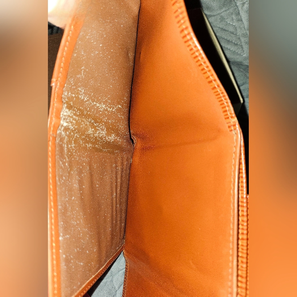 ❌SOLD❌ 🤎LV Epi Elise🤎 - Picture 5 of 11